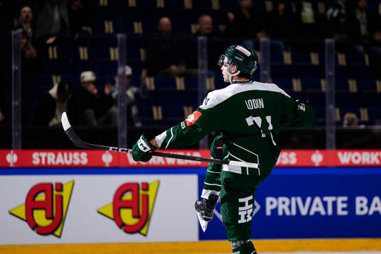 Viktor Lodin of Färjestad  celebrate