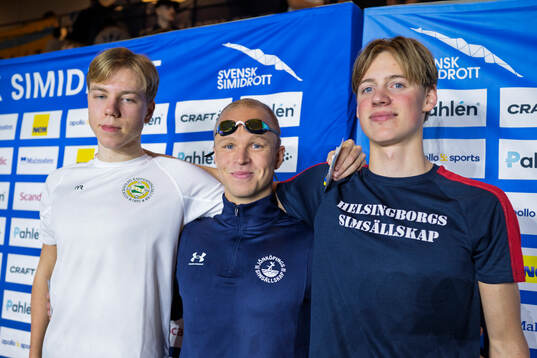 Jönköpings Simsällskap Victor Johansson, Stockholms Kappsimnings klubb Jonatan Eriksson och Helsingborgs SimsällskapVictor Sandrup