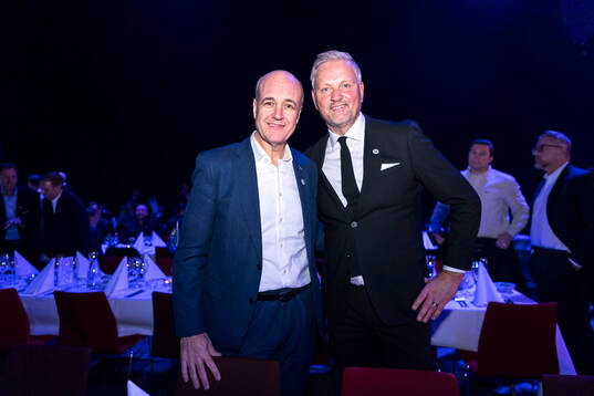 Fredrik Reinfeldt, ordförande Svenska Fotbollsförbundet och Johan Lindvall, Generalsekreterare Svensk Elitfotboll