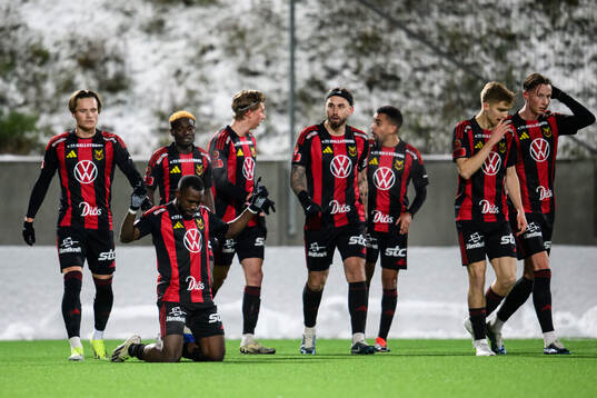 Östersunds Chrisnovic Isemoli N'sa jublar efter 0-1