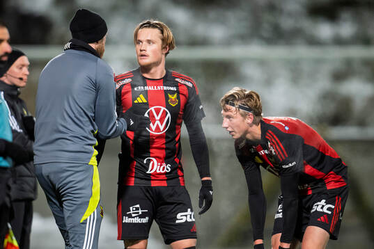 Östersunds Sebastian Karlsson Grach i samtal med