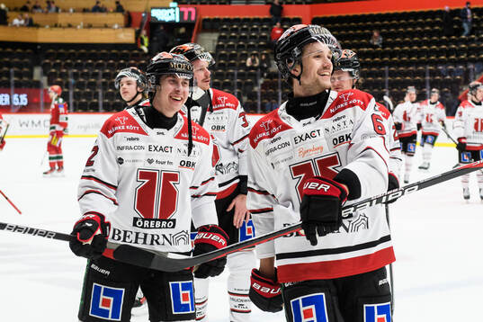 Örebros Filip Berglund jublar