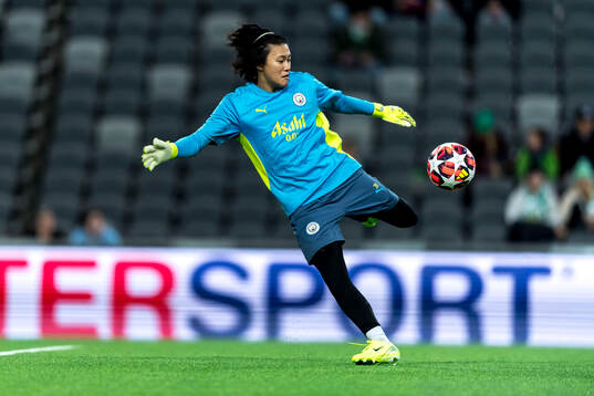 Goalkeeper Ayaka Yamashita of Manchester City