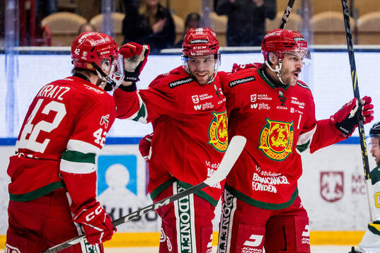 Moras Johan Persson jublar