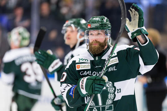 Tingsryds Joachim Nermark jublar