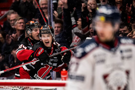 Örebros Patrik Karlkvist och Filip Berglund jublar