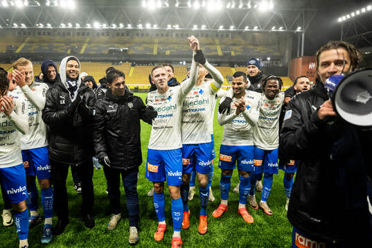 Värnamos Albin Lohikangas jublar