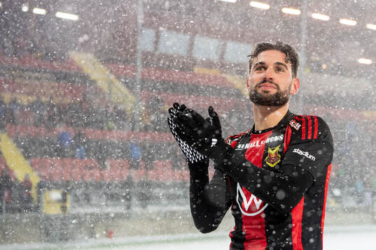 Östersunds Ahmed Bonnah jublar