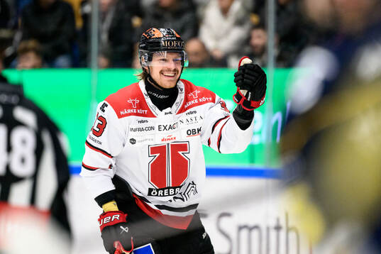 Örebros Christopher Mastomäki jublar