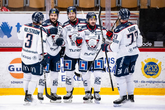 Linköpings Ty Rattie jublar 1-3