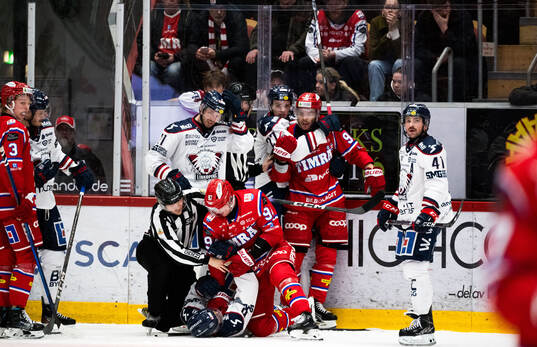 Timrås Sebastian Hartmann och Linköpings Mattias Hävelid