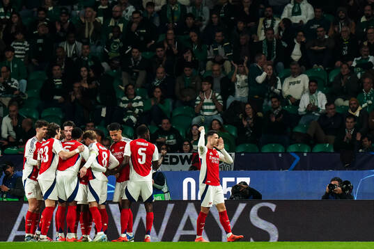 Players of Arsenal celebrates
