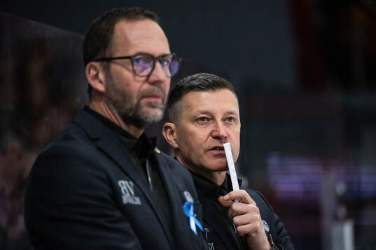 Rögles tränare Roger Hansson och assisterande tränare