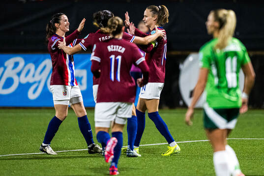 Caroline Graham Hansen of Norway celebrates