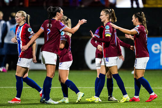 Caroline Graham Hansen of Norway celebrates