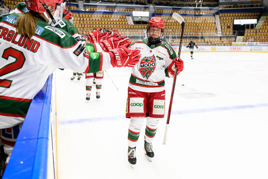 Modos Emma Seitz jublar