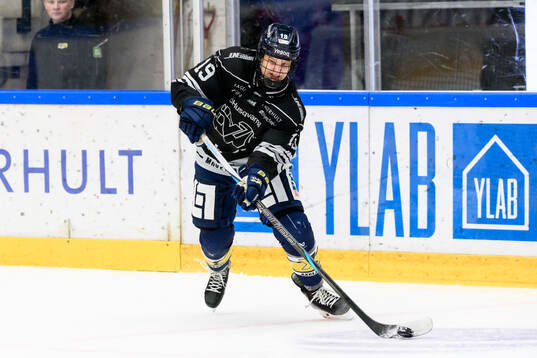 HV71s Klara Seroiszkova