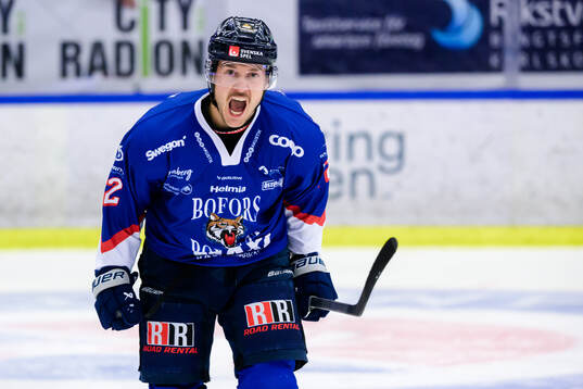 Karlskogas Viktor Lennartsson jublar