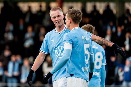 Malmö FFs Daniel Gudjohnsen och Søren Rieks jublar