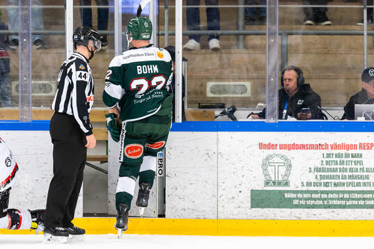 Tingsryds Oliver Bohm blir utvisad