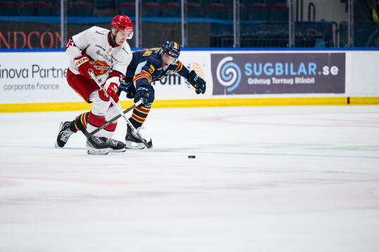 Almtunas Frederik Schlyter och Djurgårdens Edvin Hammarlund