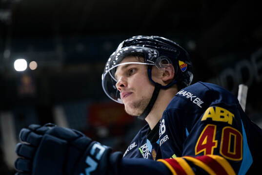 Djurgårdens Arvid Costmar jublar