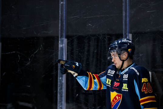 Djurgårdens Arvid Costmar jublar