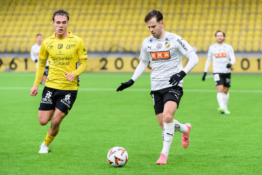 Elfsborgs Frode Aronsson och Häckens Lars Olden Larsen