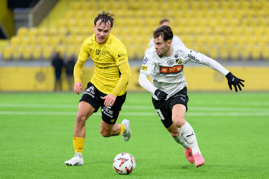 Elfsborgs Frode Aronsson och Häckens Lars Olden Larsen