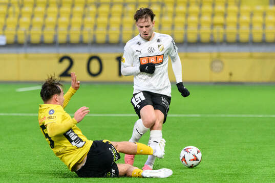 Elfsborgs Frode Aronsson och Häckens Lars Olden Larsen