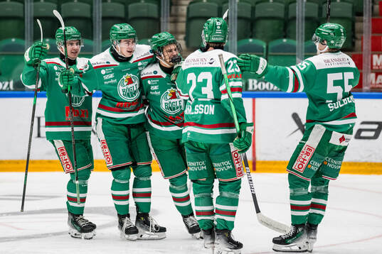 Rögles Nils Bartholdsson jublar