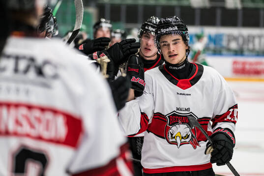 Malmös Jonathan Davidsson jublar