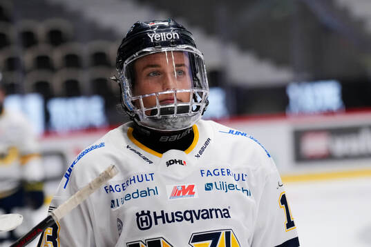 HV71s Julia Nearis