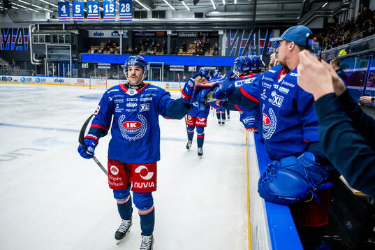 Oskarshamns Michael Joyaux jublar 2-4 målet