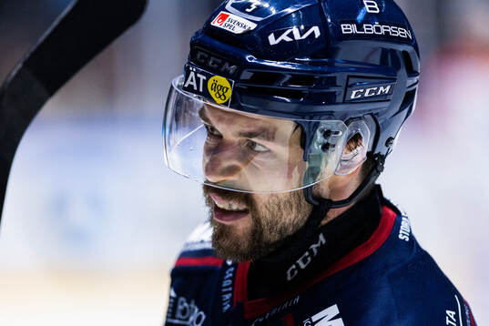 Linköpings Oscar Fantenberg jublar