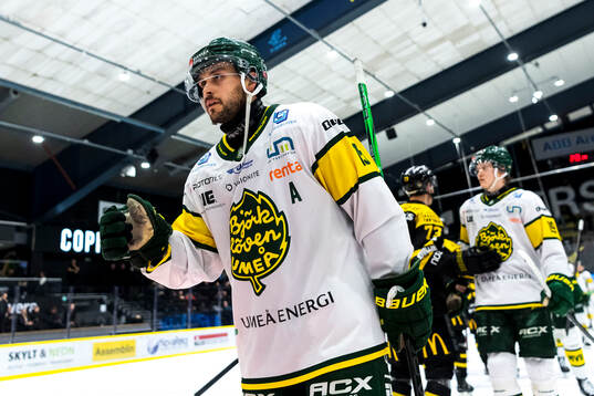 Björklövens Mattias Nörstebö jublar