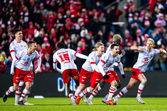 Stian Stray Molde, Fallou Fall, Daniel Fritz Eid anf Morten Bjørlo of Fredrikstad celebrates