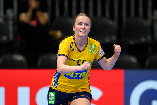 Clara Petersson Bergsten of Sweden celebrates