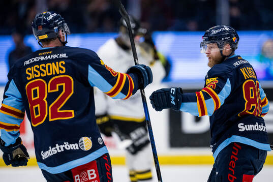 Djurgårdens Linus Klasen jublar