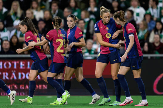 Fridolina Rolfö and Caroline Graham Hansen of Barcelona celebrate after 0-1