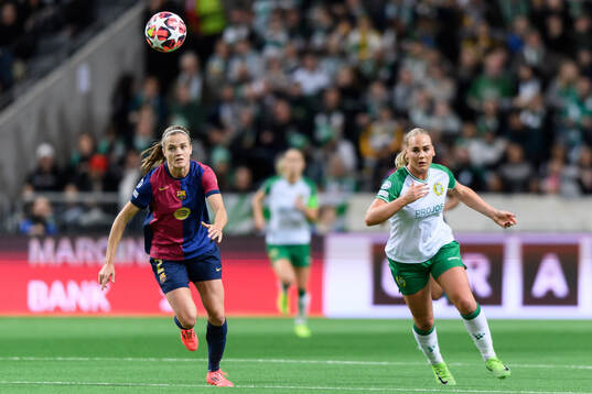 Irene Paredes of Barcelona and Cathinka Tandberg of Hammarby
