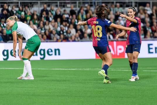 Aitana Bonmati of Barcelona celebrates