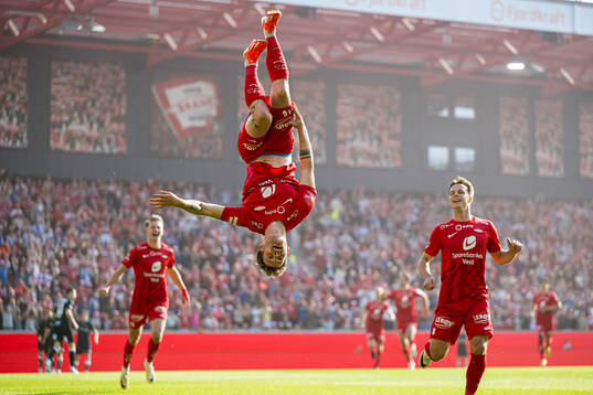 This picture is part of Bildbyrån’s selection of best sports photos from 2024. Originally published 240504 Ole Didrik Blomberg of Brann celebrates after scoring the 1-0 goal
