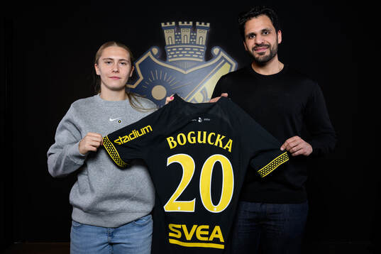 Aleksandra Bogucka och sportchef Zinar Spindari