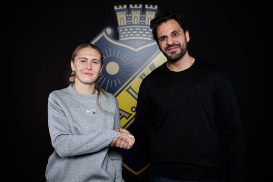 Aleksandra Bogucka och sportchef Zinar Spindari