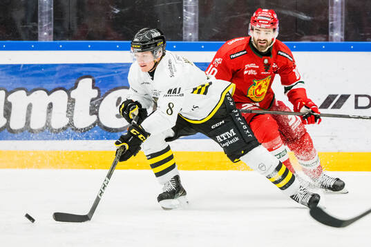 AIKs Tom Hedberg och Moras Max Martin