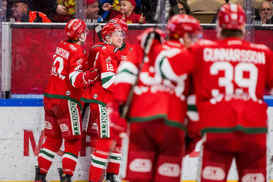 Moras Filip Björkman jublar