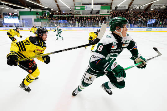 Vimmerbys Jesper Kokkonen och Tingsryds Christian Bull