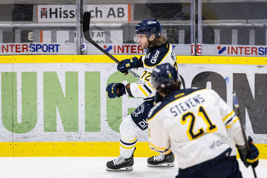 Södertäljes Nicolai Meyer jublar