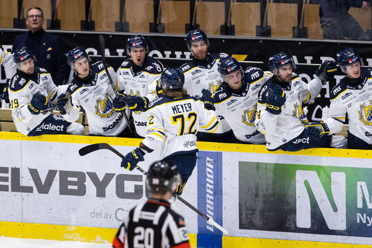 Södertäljes Nicolai Meyer jublar